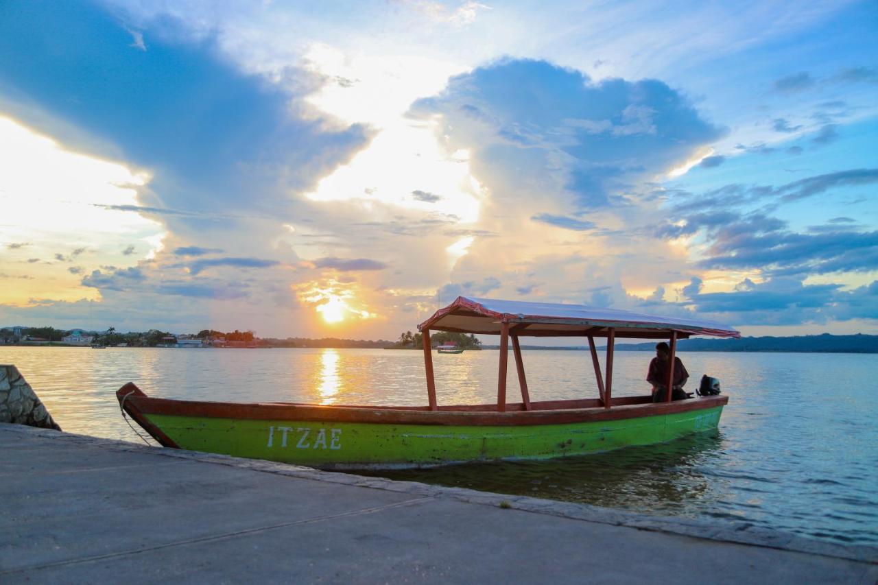 Hotel Peten Express Flores Dış mekan fotoğraf