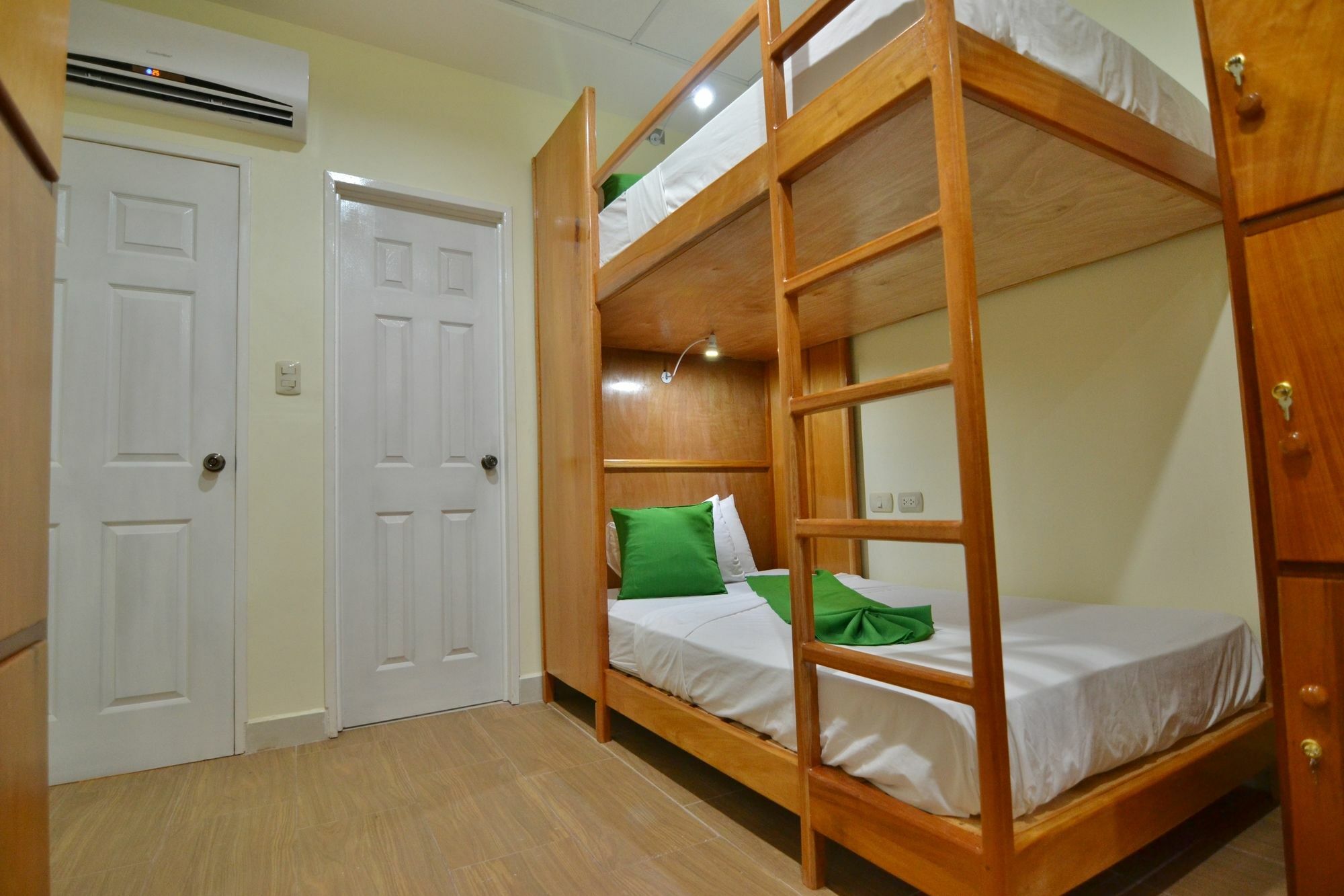 Hotel Peten Express Flores Dış mekan fotoğraf